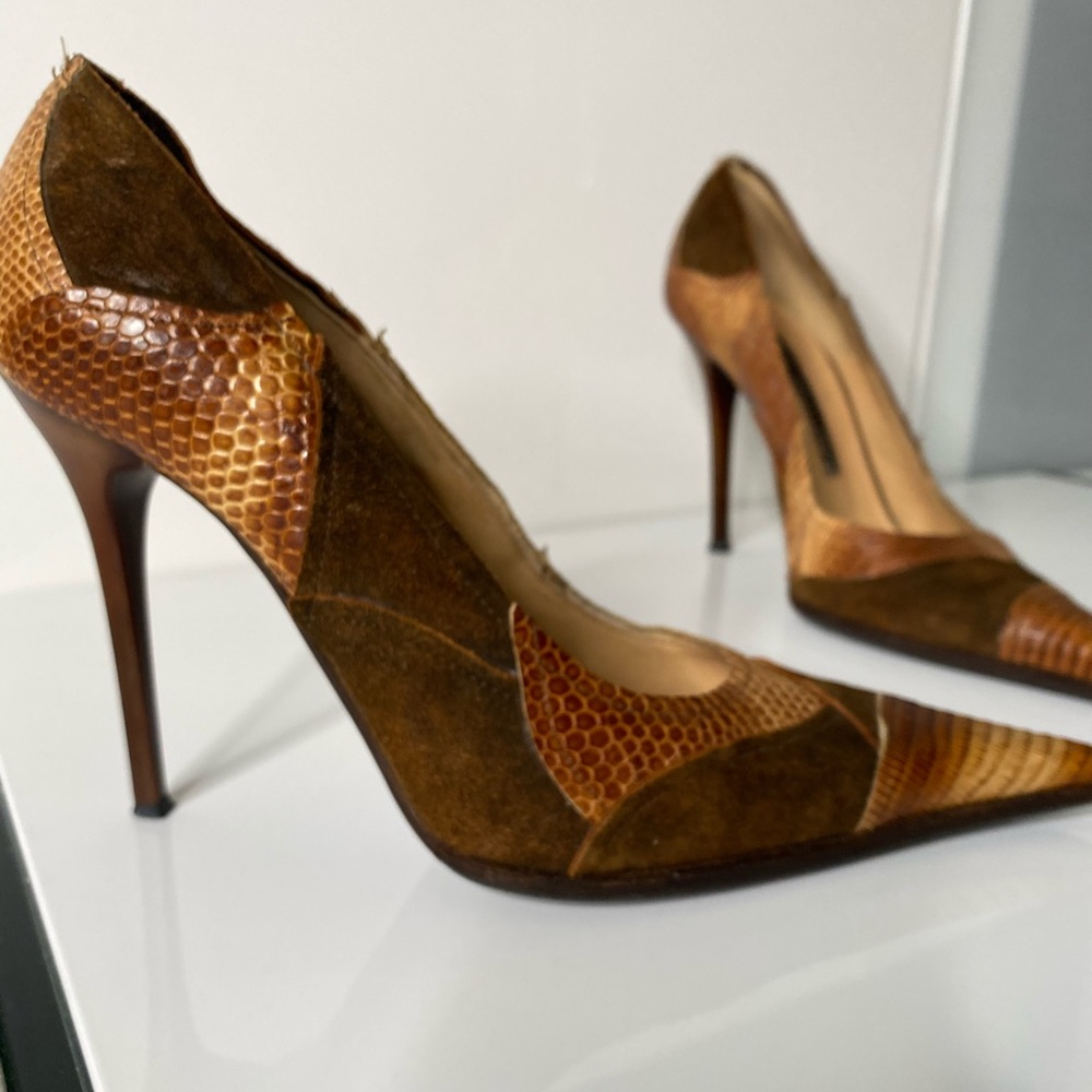 Gianmarco Lorenzi closed toe pumps